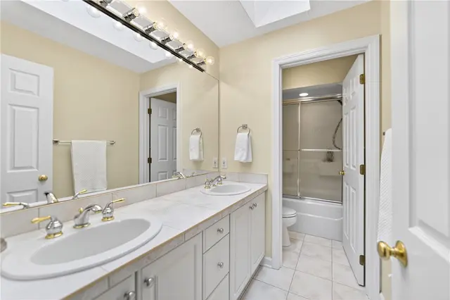 120 Hidden Oak Drive gallery image 6