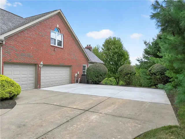 120 Hidden Oak Drive gallery image 17