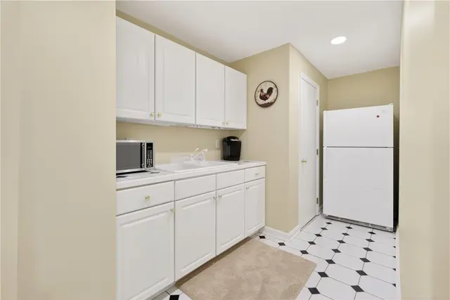 120 Hidden Oak Drive gallery image 25