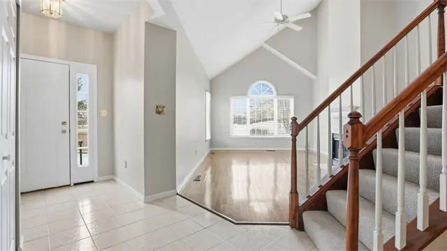 120 Linden Ct gallery image 12