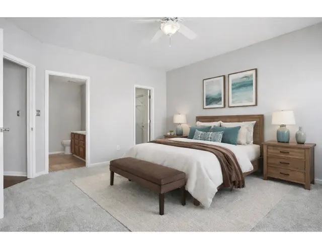 120 Linden Ct gallery image 20