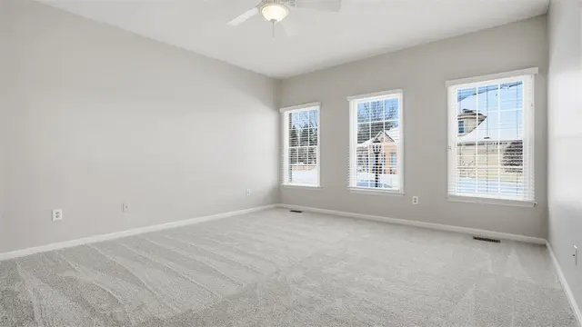 120 Linden Ct gallery image 21
