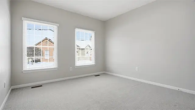 120 Linden Ct gallery image 23