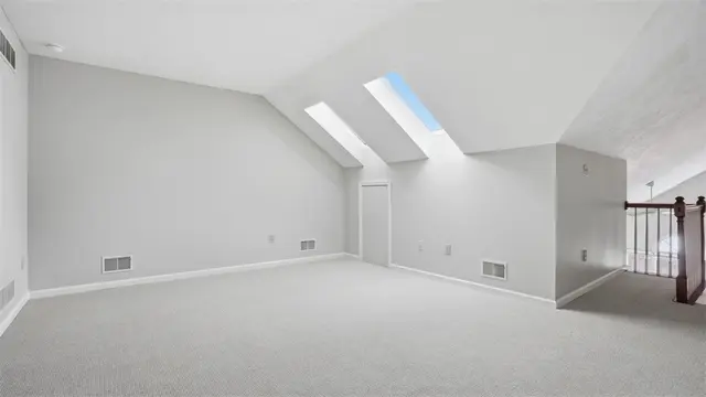 120 Linden Ct gallery image 25