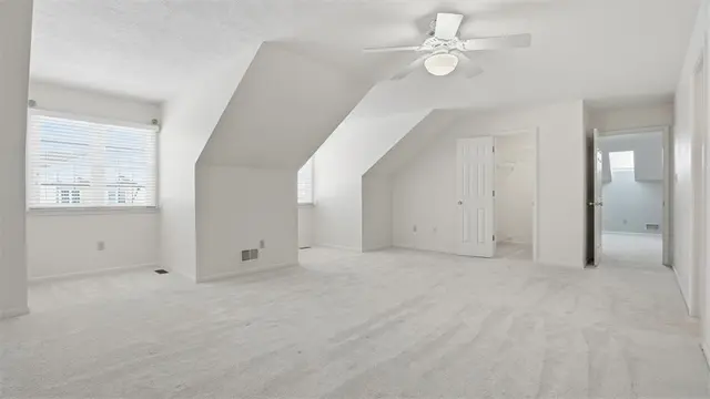 120 Linden Ct gallery image 30