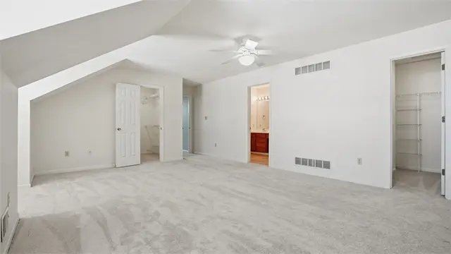 120 Linden Ct gallery image 33