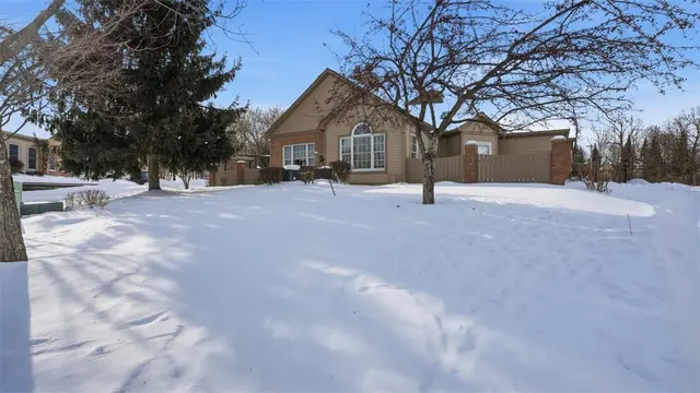 120 Linden Ct gallery image 38