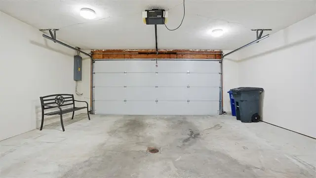 120 Linden Ct gallery image 42