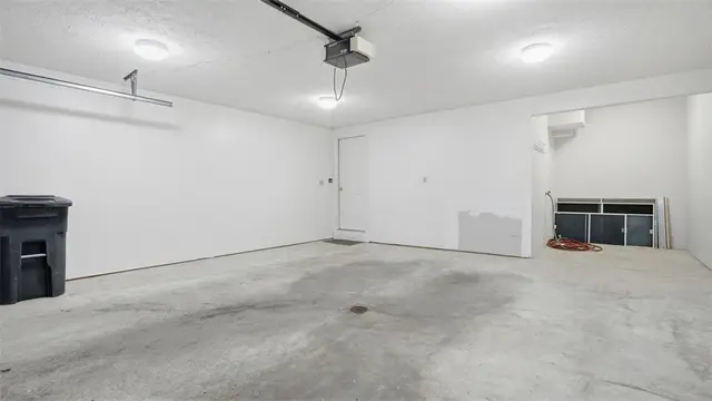 120 Linden Ct gallery image 43