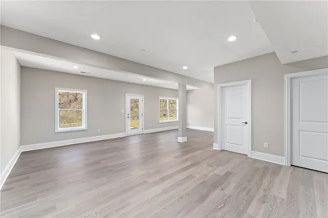 120 Rainier Ln gallery image 6