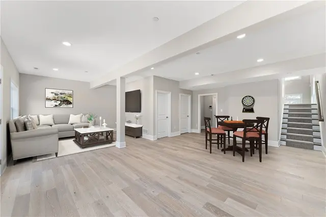 120 Rainier Ln gallery image 22