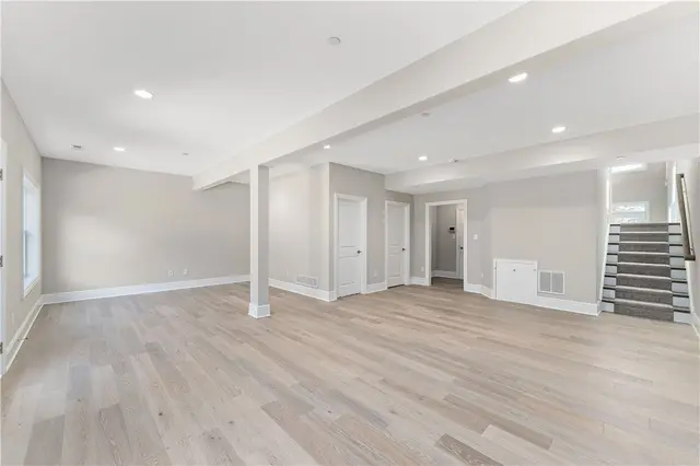 120 Rainier Ln gallery image 24
