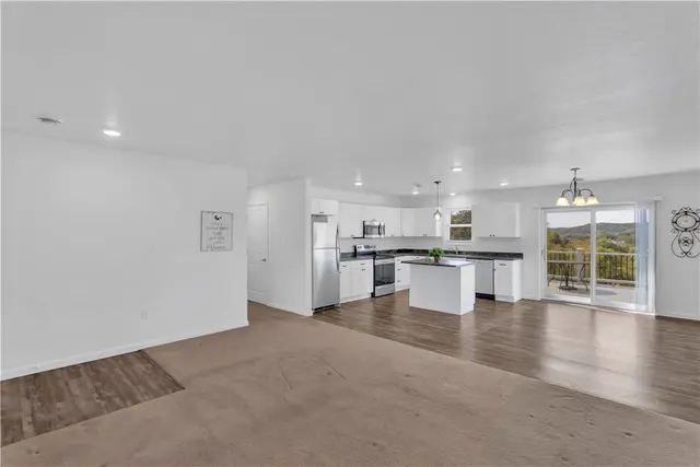 120 Reservoir Rd gallery image 6
