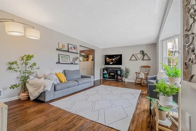120 Shannon Drive gallery image 20