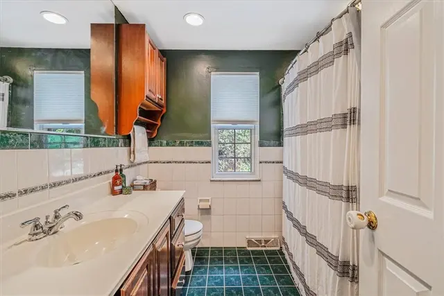 120 Shannon Drive gallery image 23