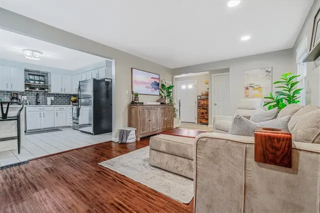 120 Shannon Drive gallery image 30
