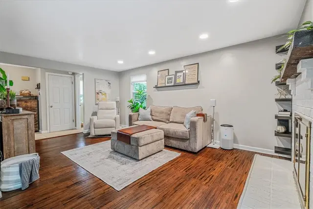 120 Shannon Drive gallery image 36