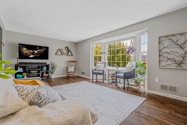 120 Shannon Drive gallery image 43