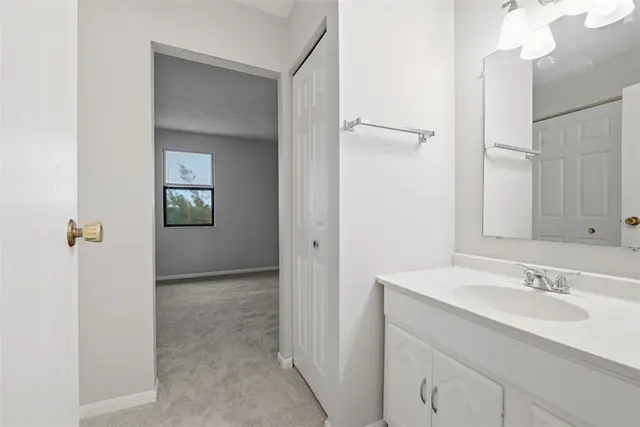 120 Woodhaven Dr gallery image 3