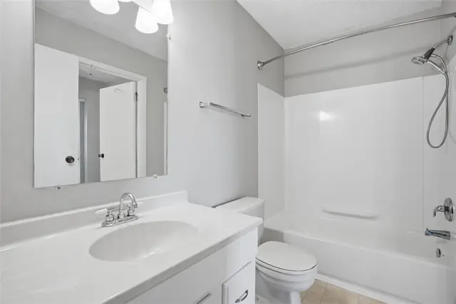 120 Woodhaven Dr gallery image 10