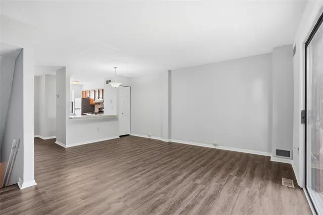 120 Woodhaven Dr gallery image 11