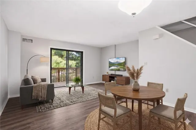 120 Woodhaven Dr gallery image 17