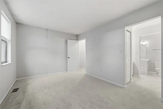 120 Woodhaven Dr gallery image 20