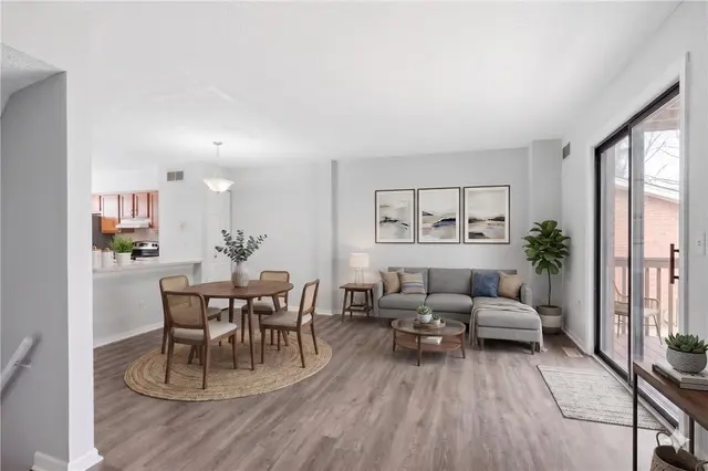 120 Woodhaven Dr gallery image 28