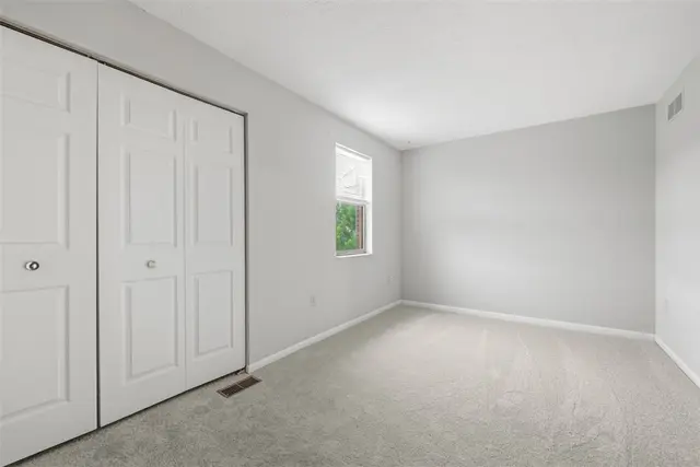 120 Woodhaven Dr gallery image 29