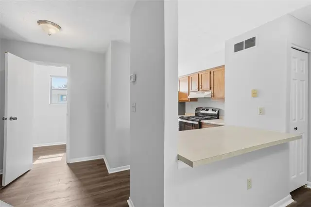 120 Woodhaven Dr gallery image 35
