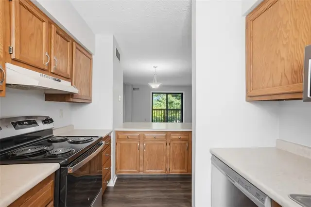 120 Woodhaven Dr gallery image 36