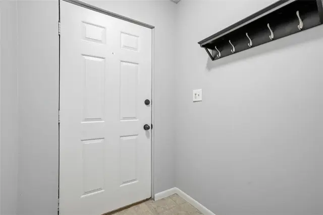 120 Woodhaven Dr gallery image 42