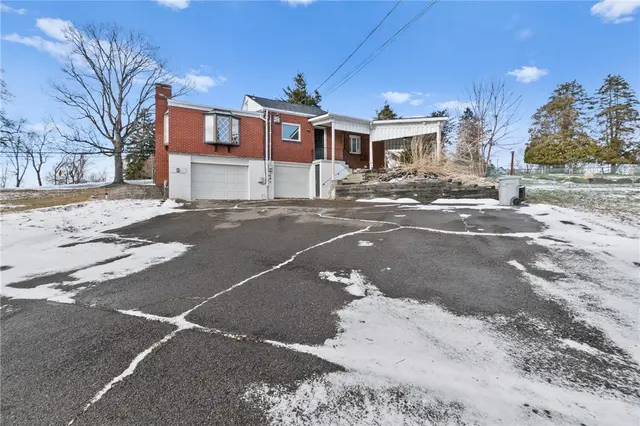 1200 Burchfield Rd gallery image 2