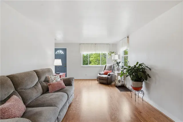 1200 Hazlett Rd gallery image 8