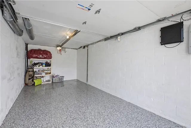 1200 Hazlett Rd gallery image 10
