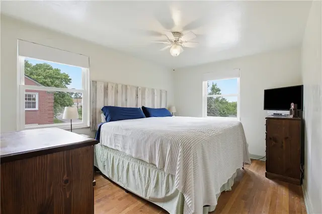 1200 Hazlett Rd gallery image 18