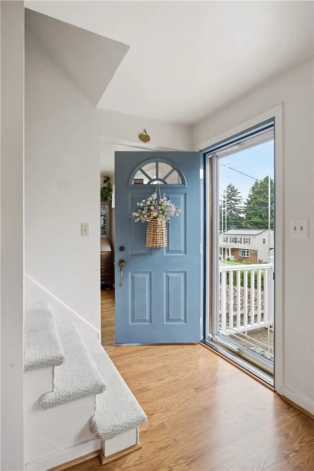 1200 Hazlett Rd gallery image 32