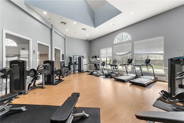 1203 Pointe View Drive gallery image 28