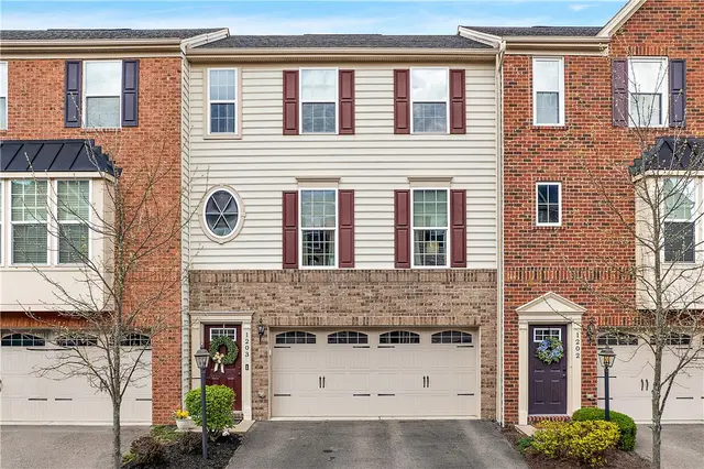 1203 Pointe View Drive