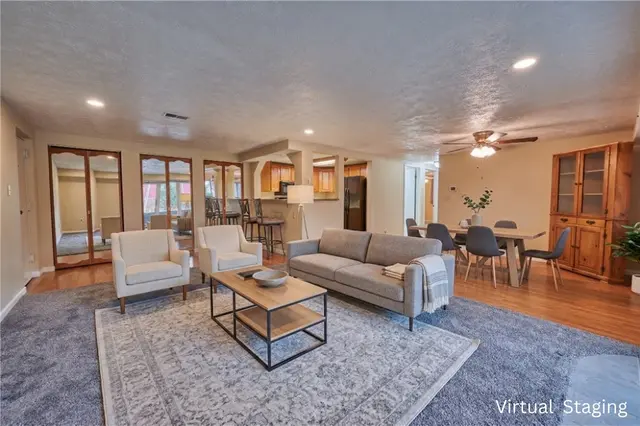 1205 Dutilh 4 gallery image 9