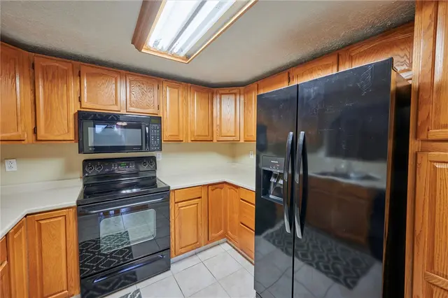 1205 Dutilh 4 gallery image 12