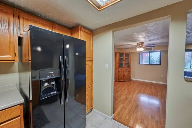 1205 Dutilh 4 gallery image 13
