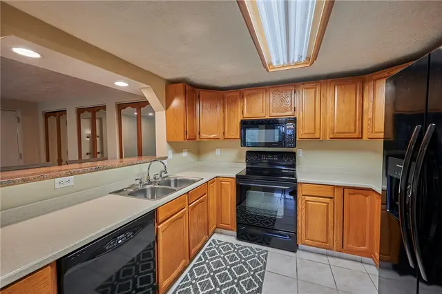1205 Dutilh 4 gallery image 16