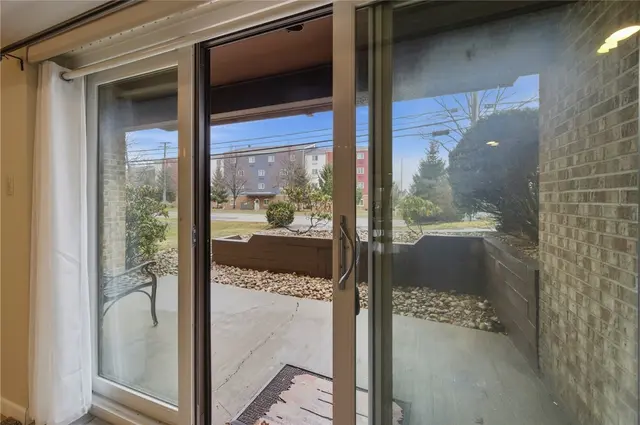 1205 Dutilh 4 gallery image 24