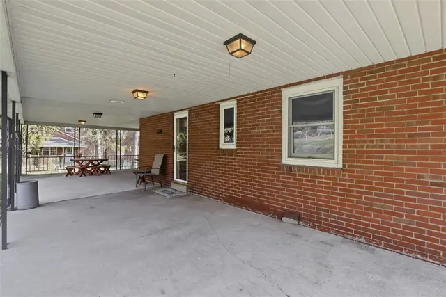 1207 Zeno Lane gallery image 25