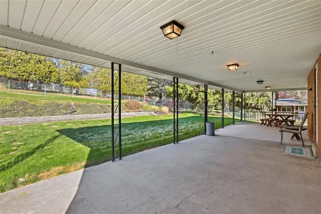 1207 Zeno Lane gallery image 46