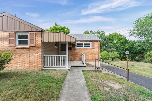 1209 Bingay Dr gallery image 25