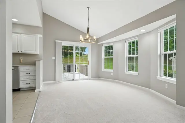 121 Ashley Hill Drive gallery image 4