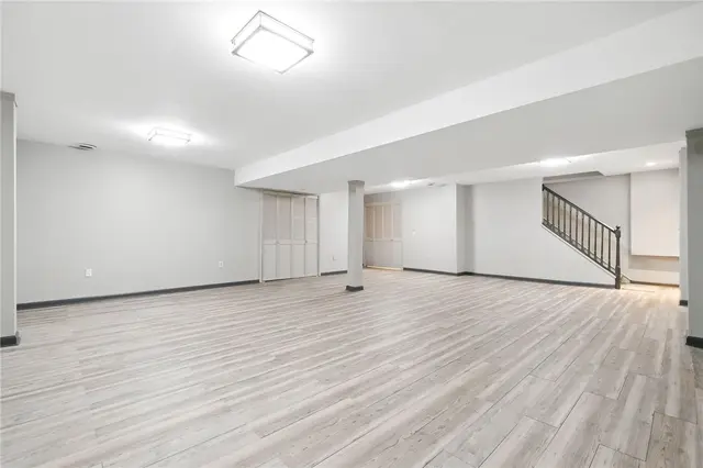 121 Ashley Hill Drive gallery image 5