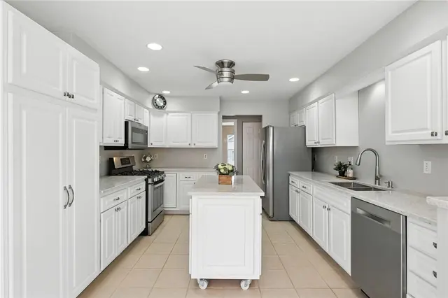 121 Ashley Hill Drive gallery image 10
